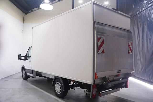 Ford TRANSIT 2.0 TDCi 160 pk Bakwagen met Laadklep Airco Cruise Control, LxBxH 420x200x210 cm, 3-Zits