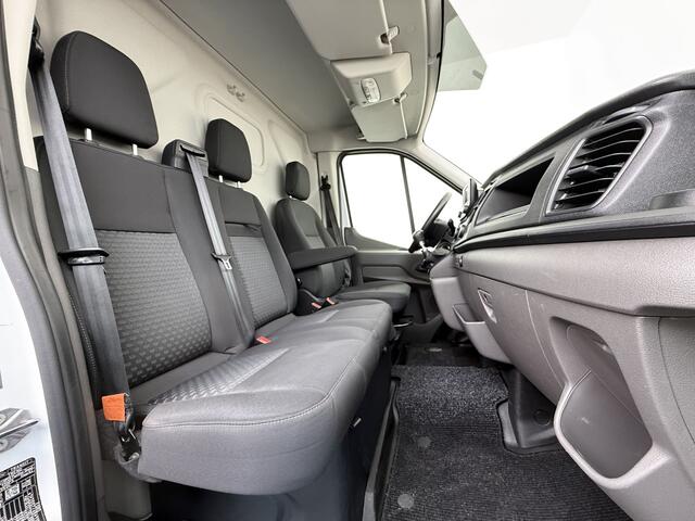Ford TRANSIT 350 2.0TDCI 130PK Euro 6 L3H2 3-Persoons Camera Stoelverwarming Airco Cruise Control Bluetooth Pdc Voorruit verwarmbaar Wandbetimmering Schuifdeur Wifi Dealeronderhouden