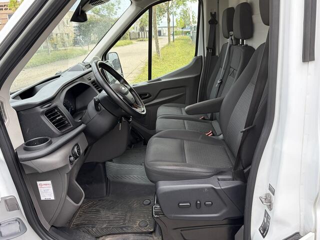 Ford TRANSIT 330 2.0 TDCI 130PK E6 MHEV L3H2 Trend ? 3-zits ? navigatie ? camera ? imperiaal ? trekhaak 2,5 ton
