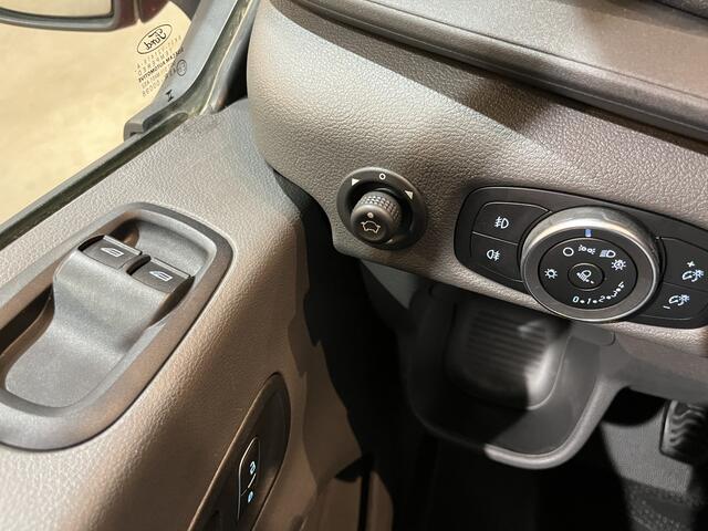 Ford TRANSIT 350 2.0 TDCI L3H1 130 PK DC 6 pers. Trend Open Laadbak / Euro 6 / Airco / Cruise Control / 35.000 KM !!