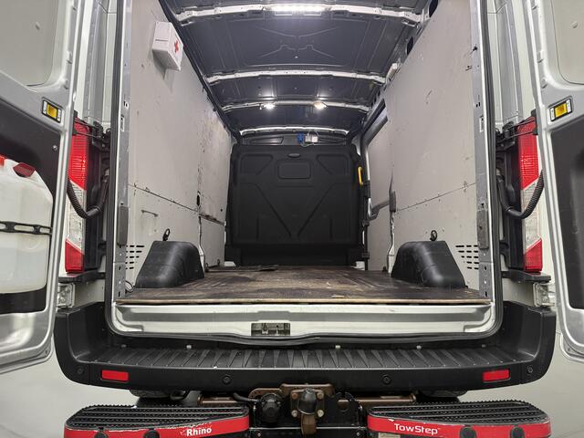 Ford TRANSIT 2.0TDCI 170PK L3H2 Imperiaal | Trekhaak 3500 kg | Camera | Multimedia | Airco | Cruise | 3-Zits