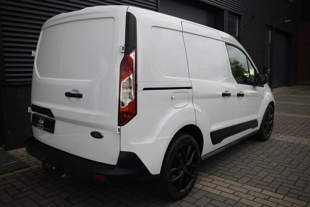 Ford TRANSIT CONNECT 1.5 EcoBlue | Camera | Navigatie | Blind Spot | CarPlay | Cruise control | 3-Zitter | Stoelverwarming | Airco | Dealer onderhouden | Nieuwe APK | Onderhoudsbeurt