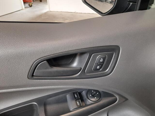 Ford TRANSIT CONNECT L2 Trend Navi Airco Parkeersensoren Camera Bluetooth Carplay