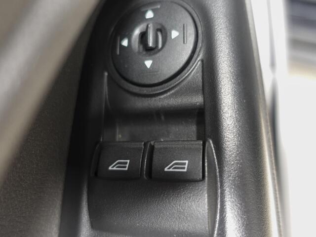 Ford TRANSIT CONNECT 1.5 EcoBlue Automaat L2 Trend | Navigatie | Airco | Camera | Parkeersensoren | Cruise Control | Trekhaak | Betimmering | Lichtmetalen Velgen