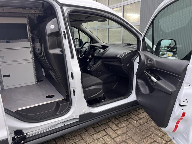 Ford TRANSIT CONNECT 1.5 TDCI L1 Airco Kastinrichting Schuifdeur Parkeersensoren voor en achter Telefoonverbinding 2-Persoons Euro 6 Bpm vrij voor particulier gebruik !!