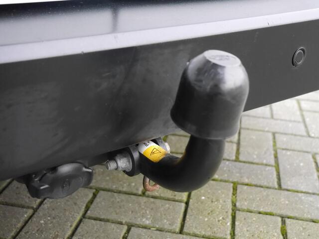 Ford TRANSIT CONNECT 1.5 EcoBlue L2 Trend | Dubbele schuifdeur | Camera | Trekhaak | Airco | Cruise control | 2 zits