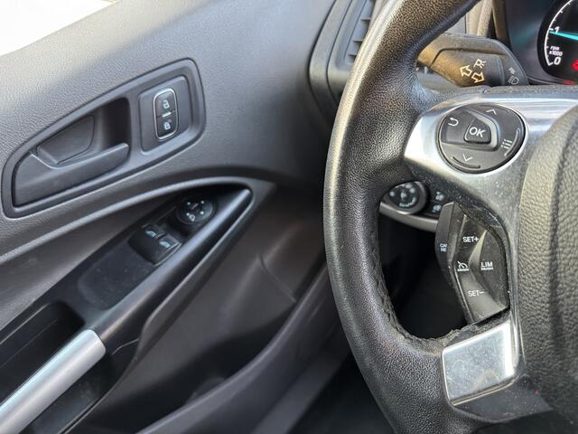 Ford TRANSIT CONNECT 1.5 EcoBlue L2 Trend HP 120pk, Navi & CarPlay | Clima | Trekhaak