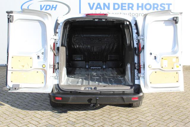 Ford TRANSIT CONNECT 1.5-100pk EcoBlue L2. Erg nette Ford Transit Connect L2 / verlengde uitvoering. Airco, telefoonvoorbereiding, trekhaak, verwarmd voorraam, mistverlichting, LM wielen, metallic lak, bijrijdersbank etc