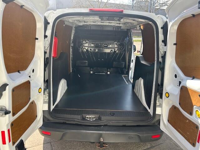 Ford TRANSIT CONNECT 1.5 TDCI L2 Trend HP AIRCO I TREKHAAK I 3-ZITS I 1e EIGENAAR I COMPLETE ONDERHOUDSHISTORIE