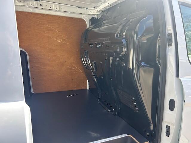Ford TRANSIT CONNECT 1.5 TDCI L2 Trend HP AIRCO I TREKHAAK I 3-ZITS I 1e EIGENAAR I COMPLETE ONDERHOUDSHISTORIE
