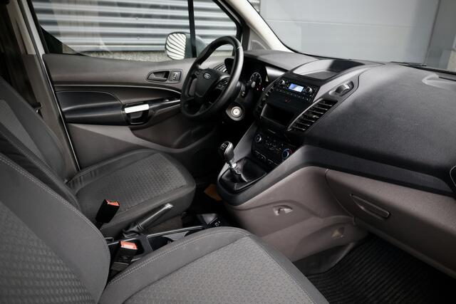 Ford TRANSIT CONNECT 1.0 Ecoboost 100 PK | CarPlay | Camera | Stoelverwarming | Trekhaak | Airco | Bluetooth | BPM Vrij | Nieuwe APK | Onderhoudsbeurt