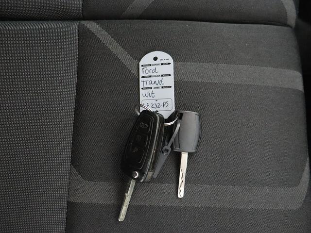 Ford TRANSIT CONNECT 1.5TDCI 101PK Lang | 3-Persoons | Navigatie | Airco | Camera | Trekhaak