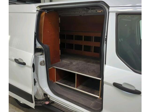 Ford TRANSIT CONNECT 1.5TDCI Euro6 100PK EcoBlue L2 Trend Trekhaak / Airco / Schuifdeur Rechts / Ingebouwde Laadruimte stelling /