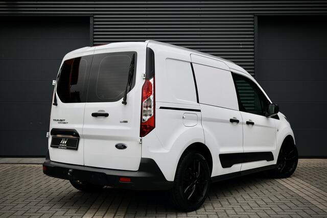 Ford TRANSIT CONNECT 1.5 EcoBlue | 3-Zitter | Navigatie | Camera | CarPlay | Cruise control | Trekhaak | Stoelverwarming | Nieuwe APK | Onderhoudsbeurt | BPM Vrij