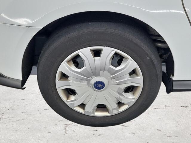 Ford TRANSIT CONNECT 1.5 EcoBlue L2 Trend (100 PK) 1e-Eig. & Dealer-Onderh. BOVAG-Garantie. NL-Auto, Trekhaak, Navigatie, Bluetooth, Airco