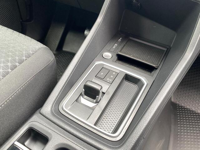 Ford TRANSIT CONNECT Limited 1.5 EcoBoost PHEV 150pk L2 | Laadvloerbescherming | Driver Assistance Pack Trailer | Licht metalen velgen | Achteruitrijcamera | Keyless entry en start/stop | Draadloze oplader in middenconsole