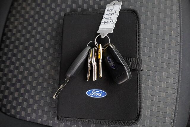 Ford TRANSIT CONNECT 1.5 TDCI 100pk L2 Trend Automaat Navi/Camera 10-2018