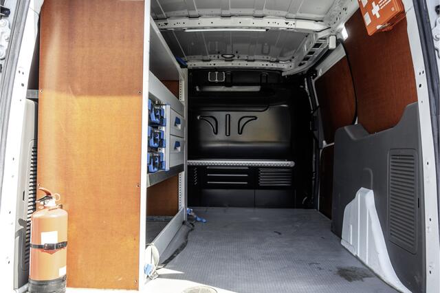 Ford TRANSIT CONNECT | L2H1 | Cruise | Omvormer | Inrichting | Airco | PDC | Euro 6