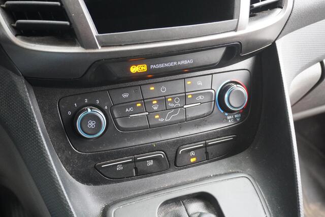 Ford TRANSIT CONNECT 1.5 EcoBlue L2 Automaat EURO 6 - Airco - Navi - Cruise - Trekhaak - ¤10.950,- Excl.