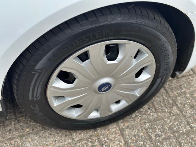 Ford TRANSIT CONNECT 1.5 ECOBLUE L1 TREND Goed onderhouden '' Infotainmentsystem - CC - PDC''
