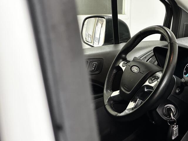 Ford TRANSIT CONNECT 1.5 EcoBlue L1 Ambiente /Zij-schuifdeur R+L! /Trekhaak! /DAB+! /Airco /Cruise /Elek. pakket /Bluetooth /USB /PDC /Armsteun.