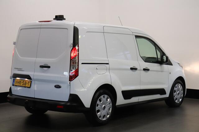 Ford TRANSIT CONNECT 1.5 EcoBlue EURO 6 - Airco - Navi - Trekhaak - ¤9.900,- Excl.