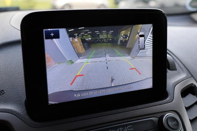Ford TRANSIT CONNECT 1.5 EcoBlue L2 | Navigatie | Camera | CarPlay | Stoelverwarming | Trekhaak | Airco | Nieuwe APK | Dealer onderhouden | NAP Logisch | Euro 6