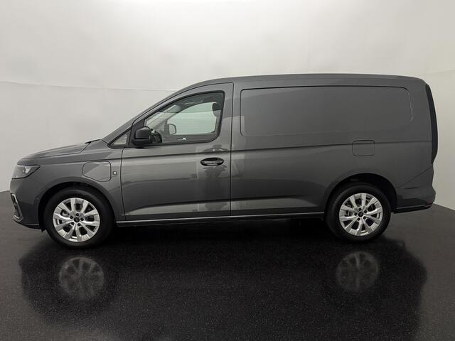 Ford TRANSIT CONNECT 1.5 EcoBoost PHEV L2 Limited met o.a. een Trekhaak, Achteruitrijcamera, Adaptieve Cruise Control, Android Auto en Apple Carplay