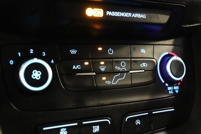 Ford TRANSIT CONNECT 1.5 EcoBlue L2 EURO 6 - Airco - Carkit - Trekhaak - ¤9.950,- Excl.