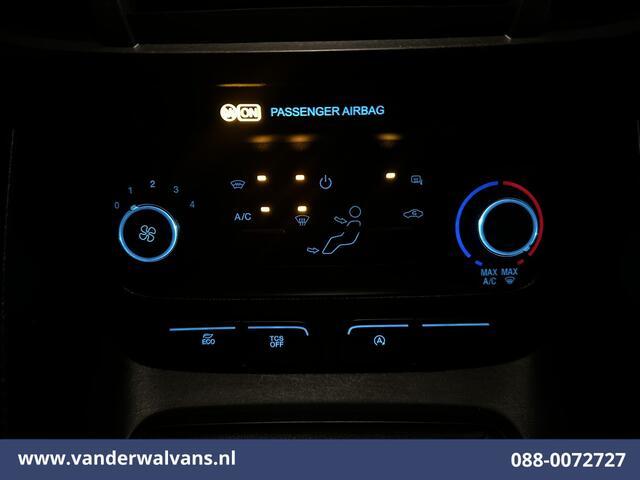 Ford TRANSIT CONNECT 1.5 EcoBlue 100pk L2H1 Euro6 Airco | Camera | Navigatie | Trekhaak | LM velgen Parkeersensoren, Bumper in de kleur, Verwarmde voorruit, Zijdeur