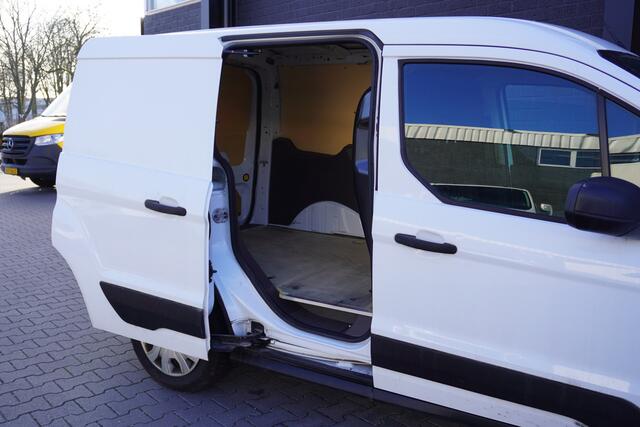 Ford TRANSIT CONNECT 1.5 EcoBlue 100PK EURO 6 - Airco - Navi - Cruise - ¤ 11.950,- Excl.