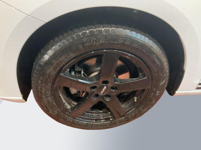 Ford TRANSIT CONNECT 2.0 EcoBlue L1 Trend 122pk Automaat | Nieuw model | Trekhaak | Zwarte velgen | Race striping