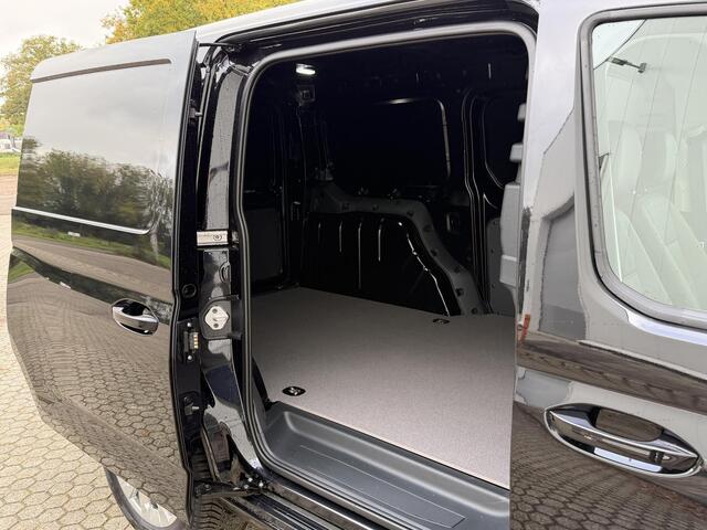 Ford TRANSIT CONNECT 1.5 ECOBOOST | PHEV | L2 | LIMITED | DIRECT LEVERBAAR | ADAPTIEVE CRUISE | CAMERA | NAVIGATIE | VOORKLIMATISERING | TREKHAAK | HOUTEN VLOER | STOELVERWARMING | STUURWIELVERWARMING | LED LAMPEN VOOR EN ACHTER