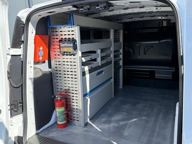 Ford TRANSIT CONNECT 1.5 EcoBlue 100 PK / L2H1 / 2x SCHUIFDEUR / SORTIMO INRICHTING / 1e EIG. / TREKHAAK / CAMERA