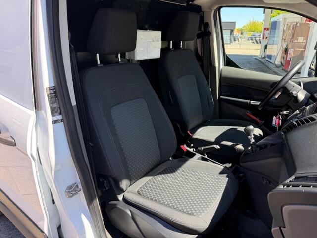 Ford TRANSIT CONNECT 1.5 EcoBlue L1 Trend AIRCO I NAVIGATIE I CAMERA I 1e EIGENAAR I NW DISTRIBUTIE I COMPETE ONDERHOUDSHISTORIE