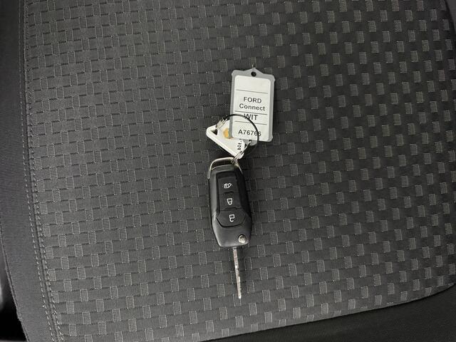 Ford TRANSIT CONNECT 100Pk Lang Business Benzine | Airco | Cruise | Betimmering