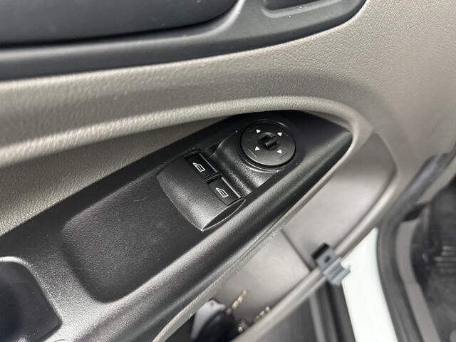Ford TRANSIT CONNECT 1.5 EcoBlue | Kastinrichting | Navigatie | Multimedia | Airco | Cruise