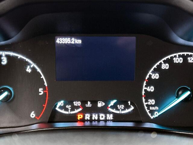 Ford TRANSIT CONNECT 1.5 L2 Automaat Navigatie Airco Parkeersensoren Cruise Control Camera Trekhaak