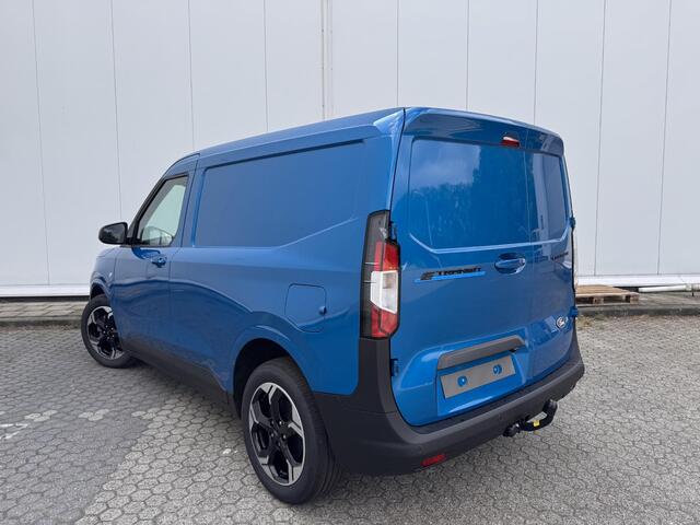 Ford TRANSIT COURIER E-Transit Limited 44 kWh | Direct Leverbaar! | Driver Assistance Pack | Trekhaak | Apple Carplay | Android Auto |
