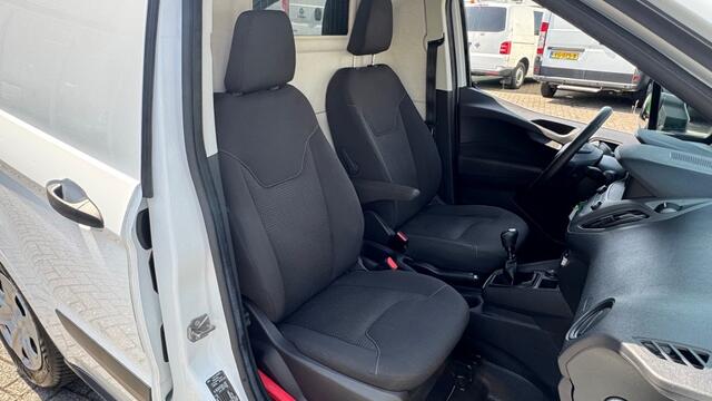Ford TRANSIT COURIER 1.5 TDCI 55KW 75PK EURO 6 AIRCO/ NAVIGATIE/ CRUISE CONTROL/ 100% DEALERONDERHOUDEN