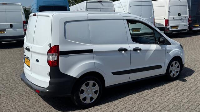 Ford TRANSIT COURIER 1.5 TDCI 55KW 75PK EURO 6 AIRCO/ NAVIGATIE/ CRUISE CONTROL/ 100% DEALERONDERHOUDEN