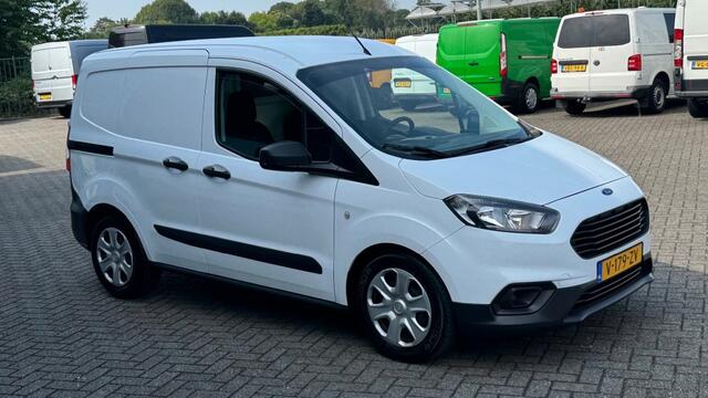 Ford TRANSIT COURIER 1.5 TDCI 55KW 75PK EURO 6 AIRCO/ TREKHAAK/ SCHUIFDEUR/ 100% DEALERONDERHOUDEN