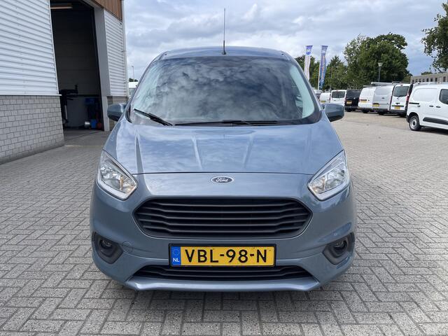 Ford TRANSIT COURIER 1.5 TDCI Limited / euro 6 diesel / bpm vrij / vaste prijs rijklaar ¤ 8950 ex btw / airco / cruise / navigatie / grijs blauw metallic / parkeersensoren achter !