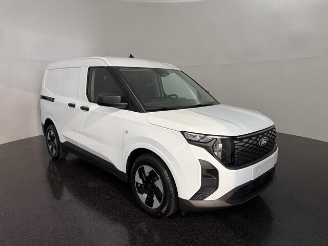 Ford TRANSIT COURIER E-Transit Trend 44 kWh met o.a. een Trekhaak, navigatie systeem, dodehoekdetectie, adaptieve cruise control