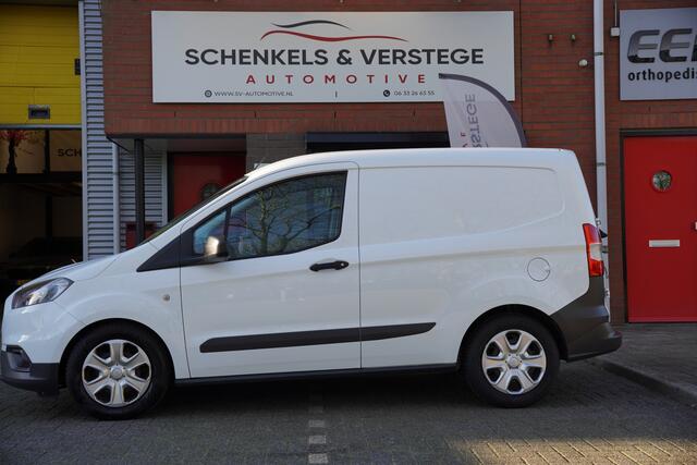 Ford TRANSIT COURIER 1.5 TDCI Trend Duratorq S&S / Navi / Cruise / Trekhaak / Airco / Netjes ! /