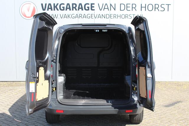 Ford TRANSIT COURIER 1.5-75pk TDCI Economy Edition. Handige nette bedrijfswagen, slechts 68.000km ! Airco, telefoonvoorbereiding, metallic lak, USB, schuifdeur rechts etc.