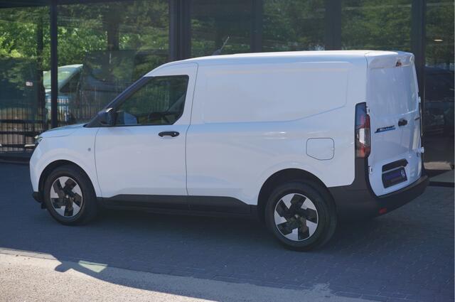 Ford TRANSIT COURIER Trend Elektrisch 44 kWh 136PK Apple CP/Android A, Cruise, Camera, Stoel/Stuur verwarming!! Nr. A01*