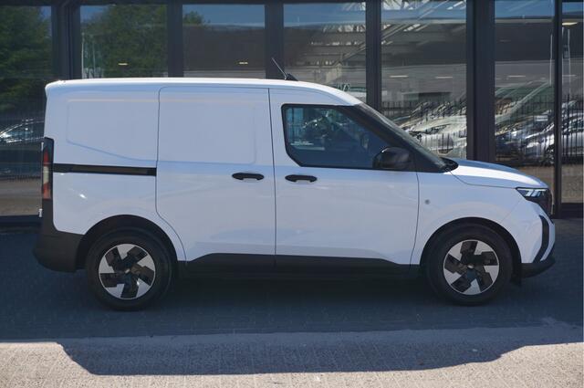 Ford TRANSIT COURIER Trend Elektrisch 44 kWh 136PK Apple CP/Android A, Cruise, Camera, Stoel/Stuur verwarming!! Nr. A03*