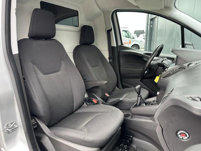 Ford TRANSIT COURIER 1.5 TDCI / 1e EIGENAAR / 21.248 KM ! / AIRCO / STOELVERWARMING / PDC / NAVIGATIE / CARPLAY