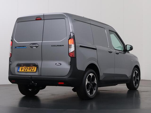 Ford TRANSIT COURIER E-Transit LIMITED | 44 kWh | ADAPTIVE CRUISE | LM VELGEN | 2-ZITS | TREKHAAK | NAVIGATIE | PARKEERCAMERA |